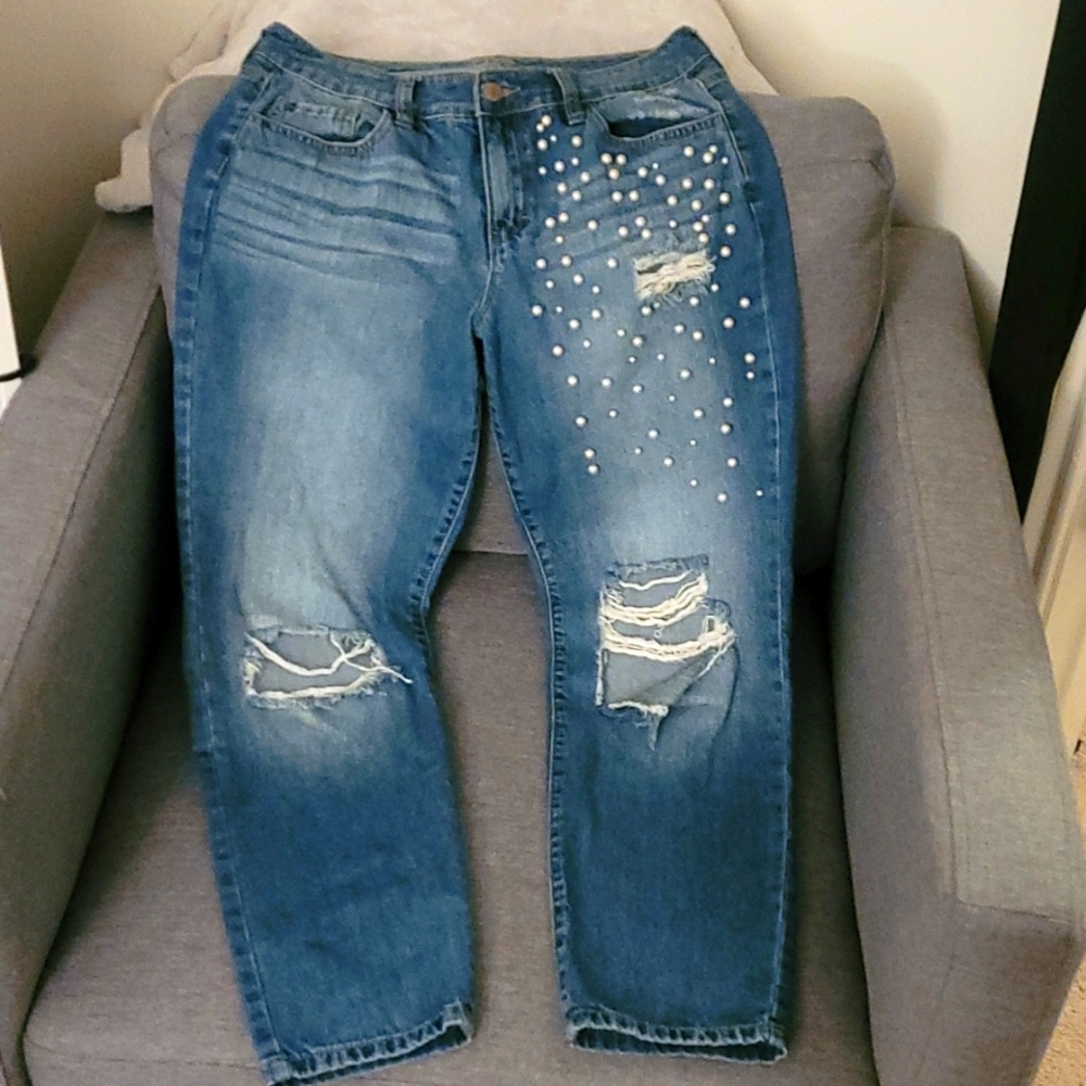 Project Runway jeans pearl details 👖